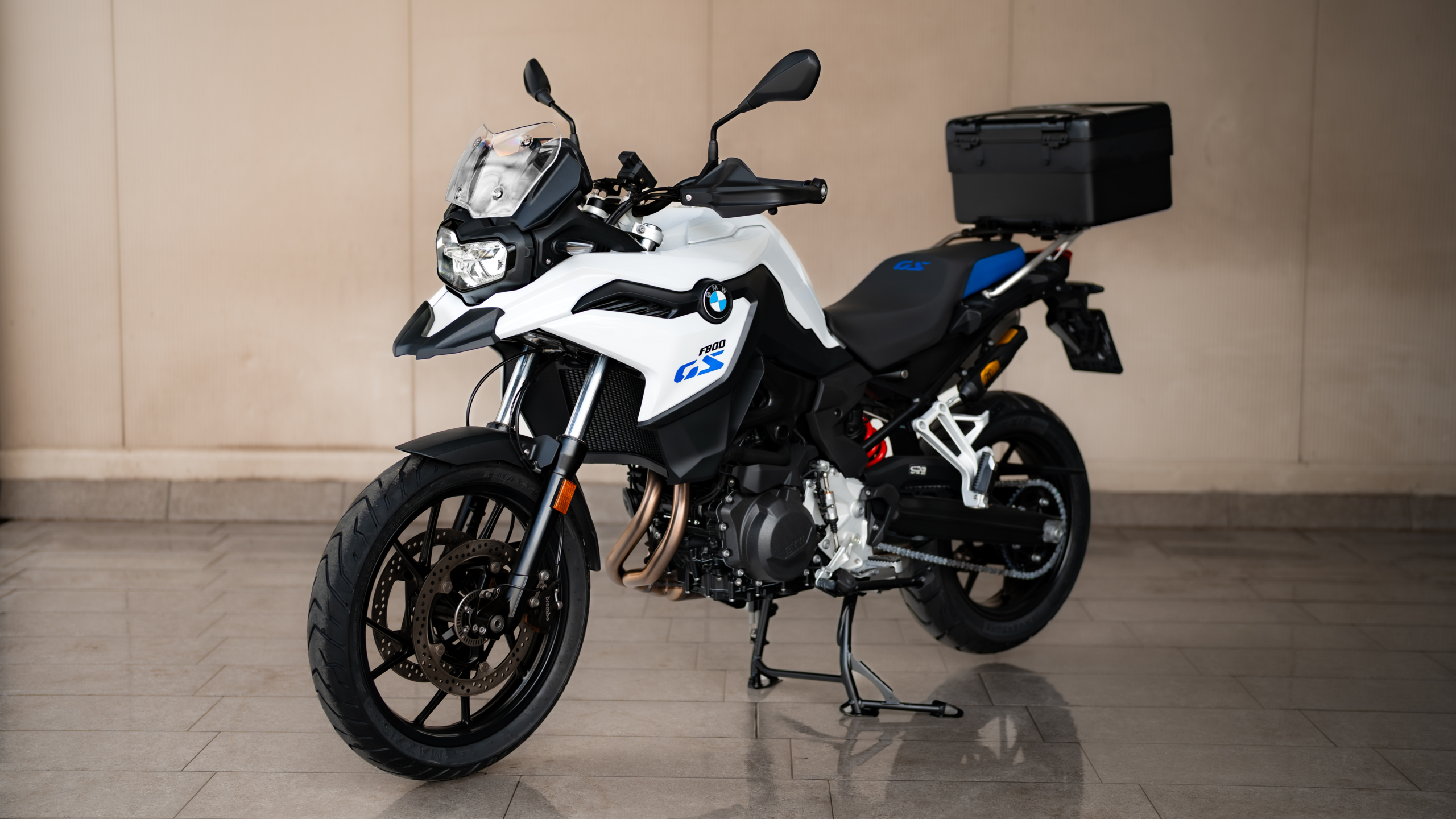 F800GS7